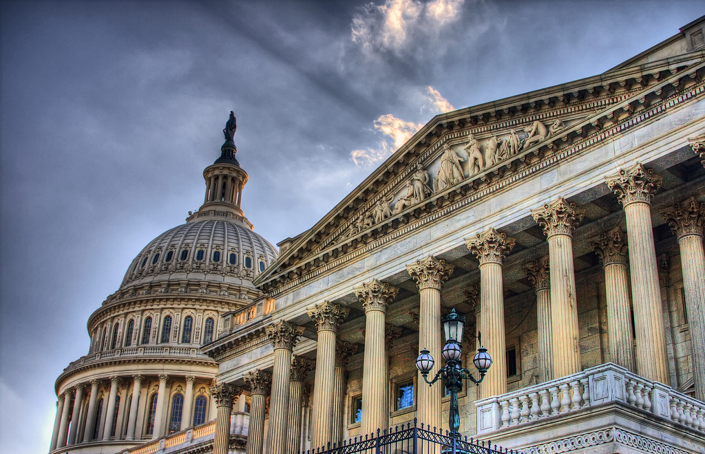 Featured image of post 【譯作】政府與企業的「夥伴關係」｜Government-Business "Partnerships"