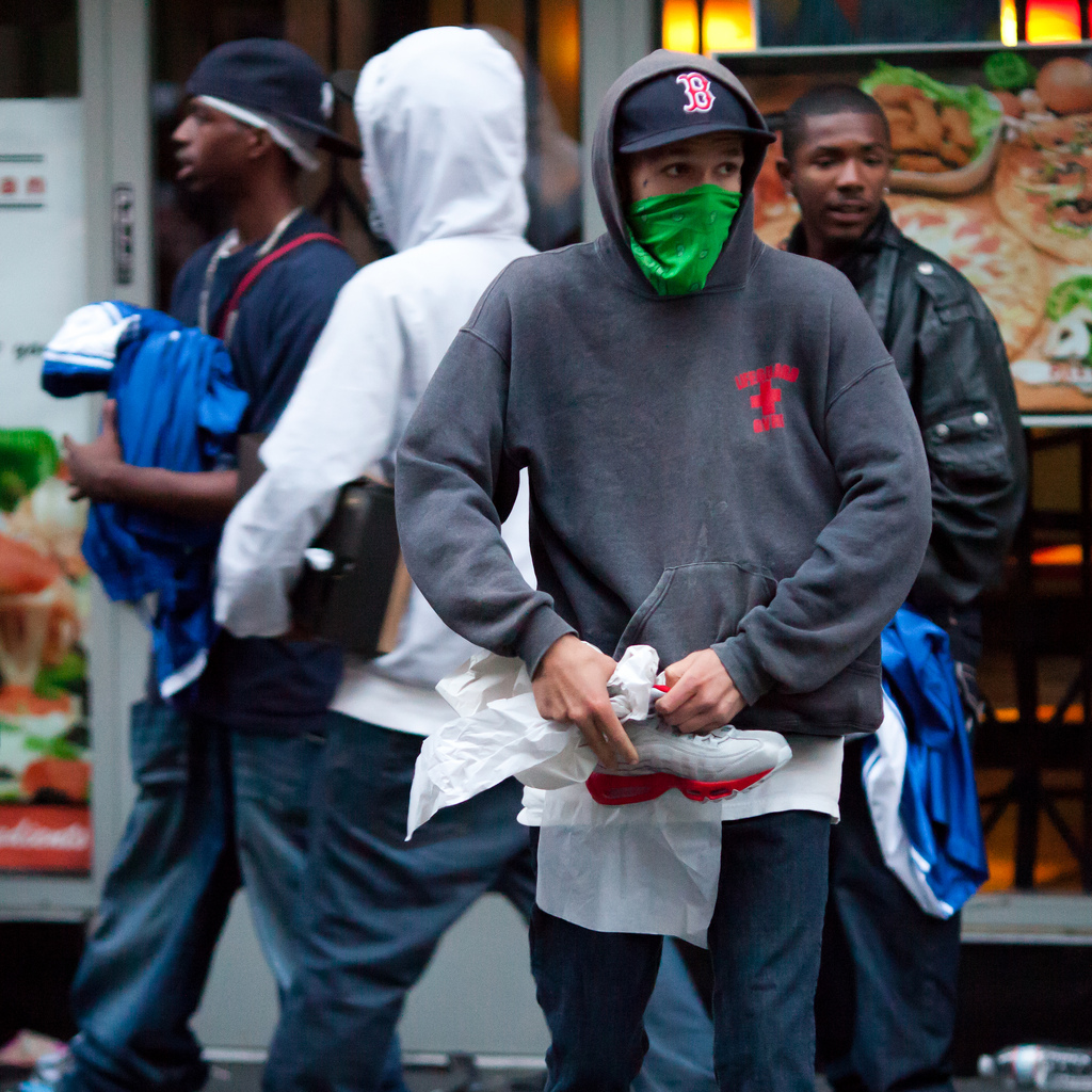 Featured image of post 【譯作】暴動，為了憤怒、享受與利益｜Rioting For Rage, Fun, And Profit