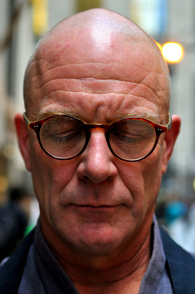 Featured image of post 【譯作】革命到家門｜The Revolution Comes Home