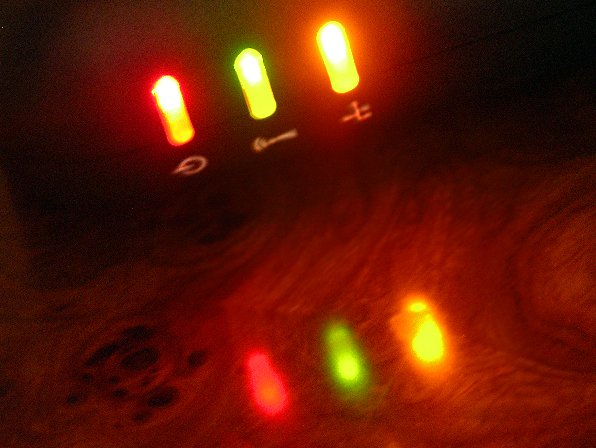 Featured image of post 【譯作】寬頻生活｜It’s a Broadband Life