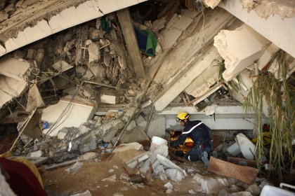 Featured image of post 【譯作】當資本無處找｜When Capital Is Nowhere in View